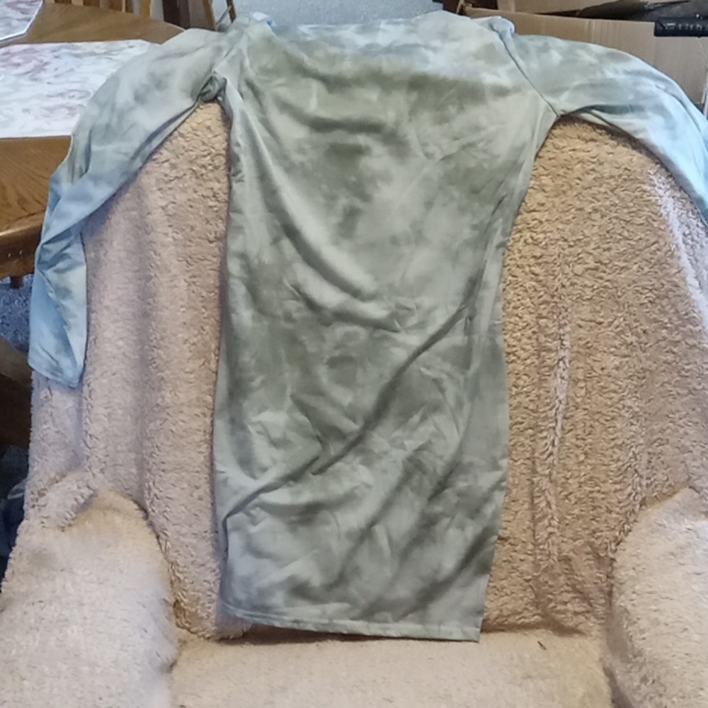 Dress - Picture 4 of 5